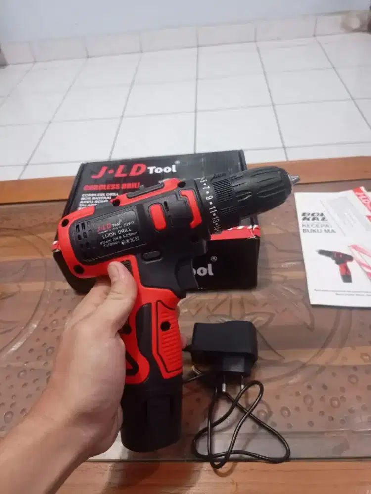 mesin bor/skrup bolak balik batre merk JLD kondisi baru tinggal pakai