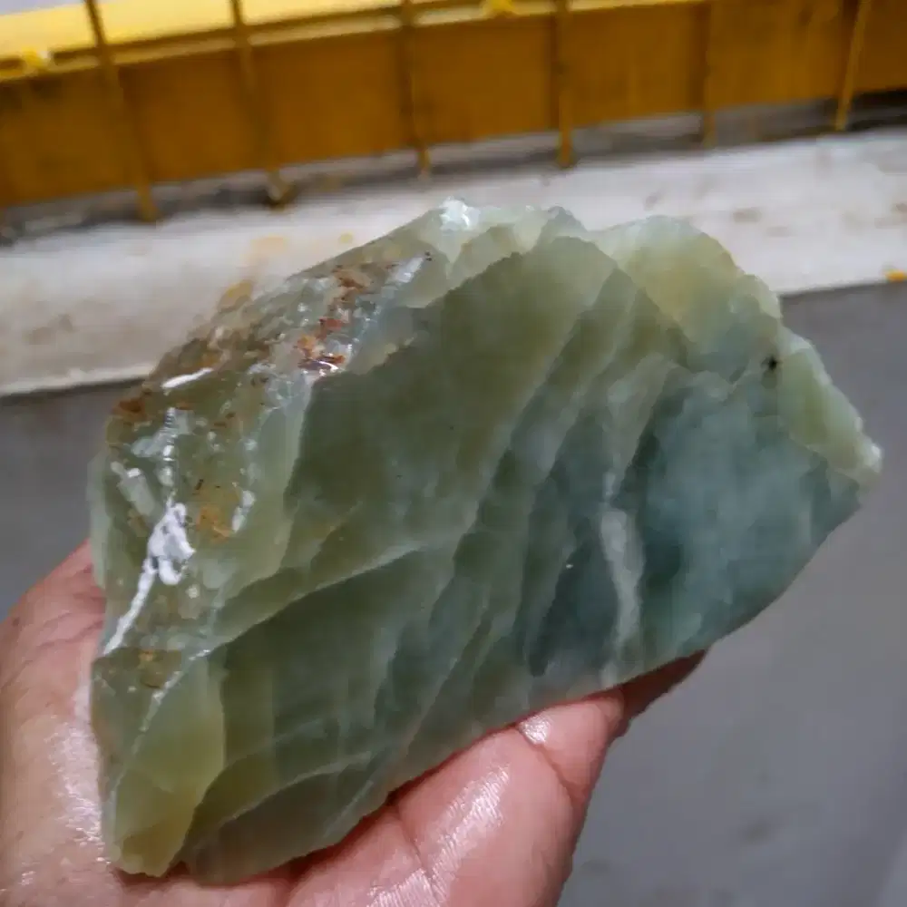 Bahan rough batu idocrase neon aceh