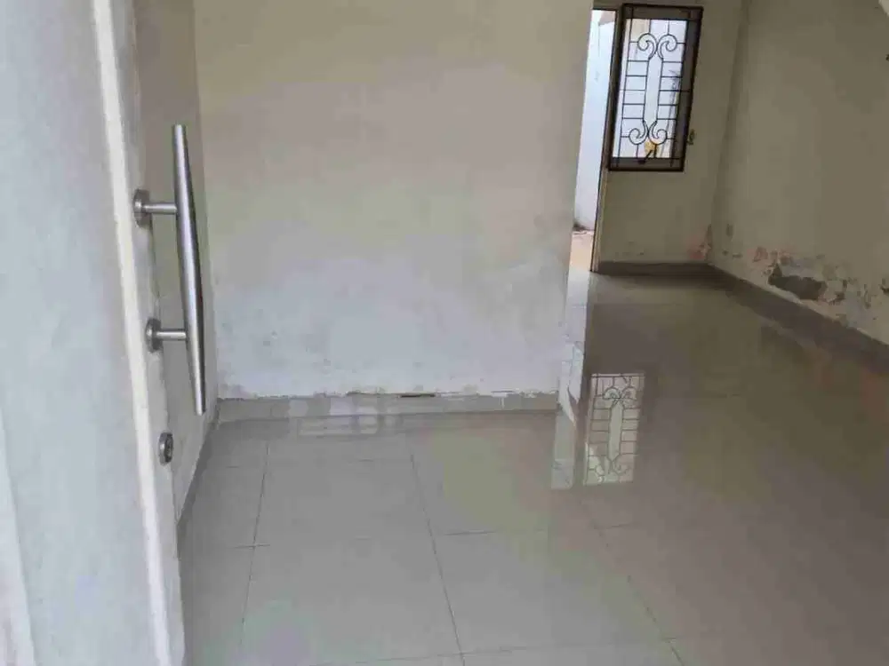 Dijual sgt murah rumah kondisi apa adanya di Residence One-Bsd City(SHM)
