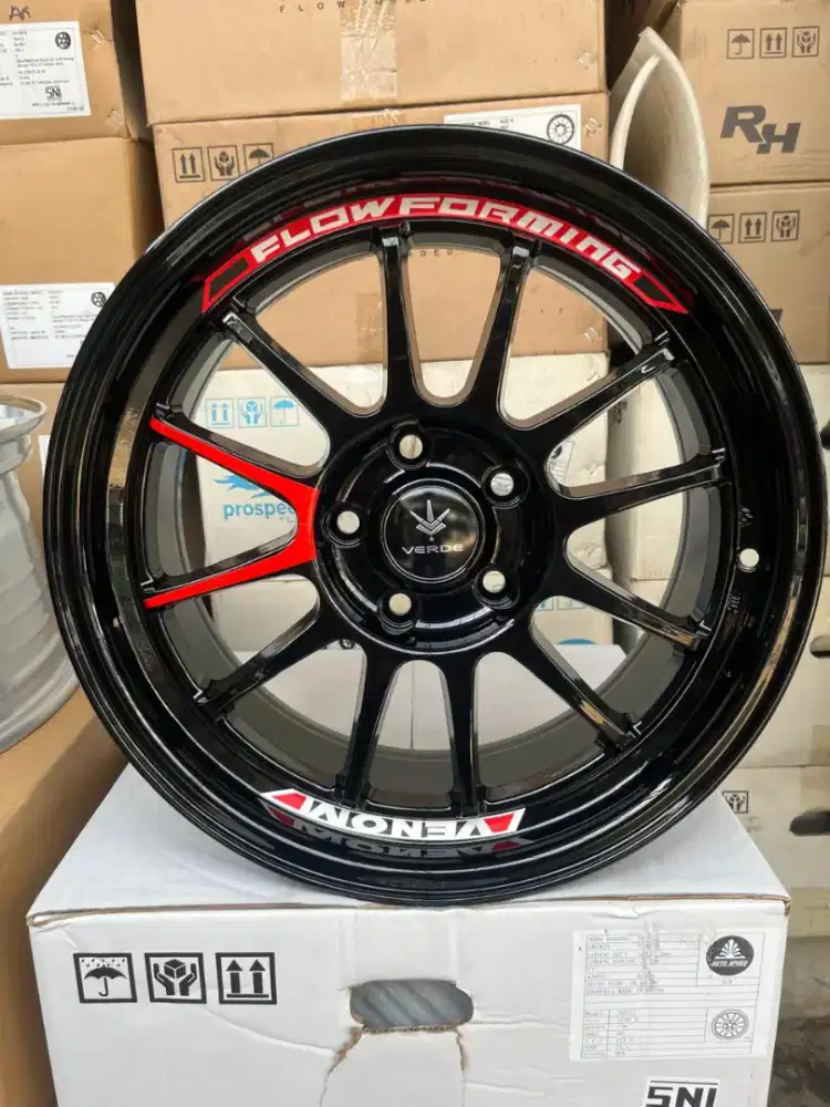 Venom5 ring 17 lebar 8 pcd 5x114,3 ET 38 innova terios rush