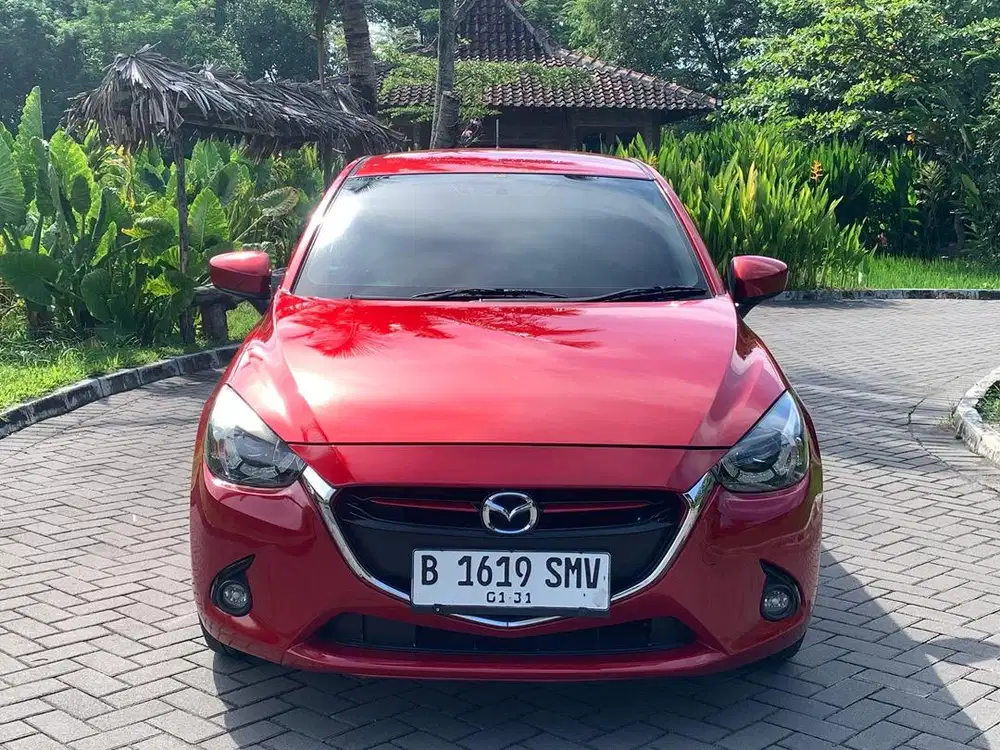 mazda 2 R skyactive 2015