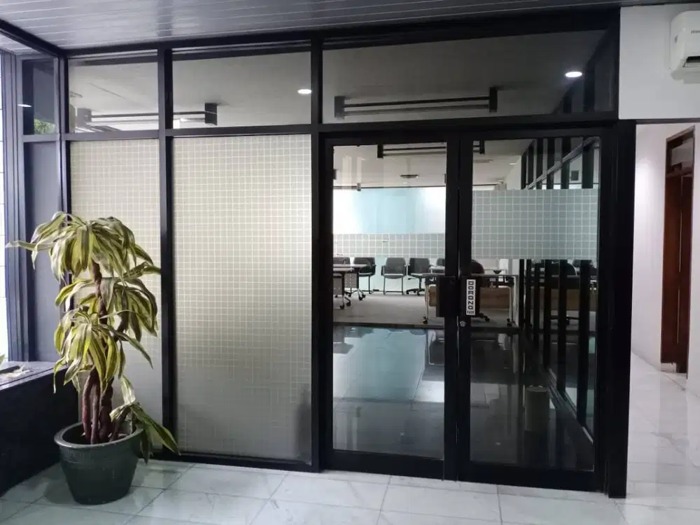 disewa ruang kantor dan parkir luas di gajah mada jakarta barat