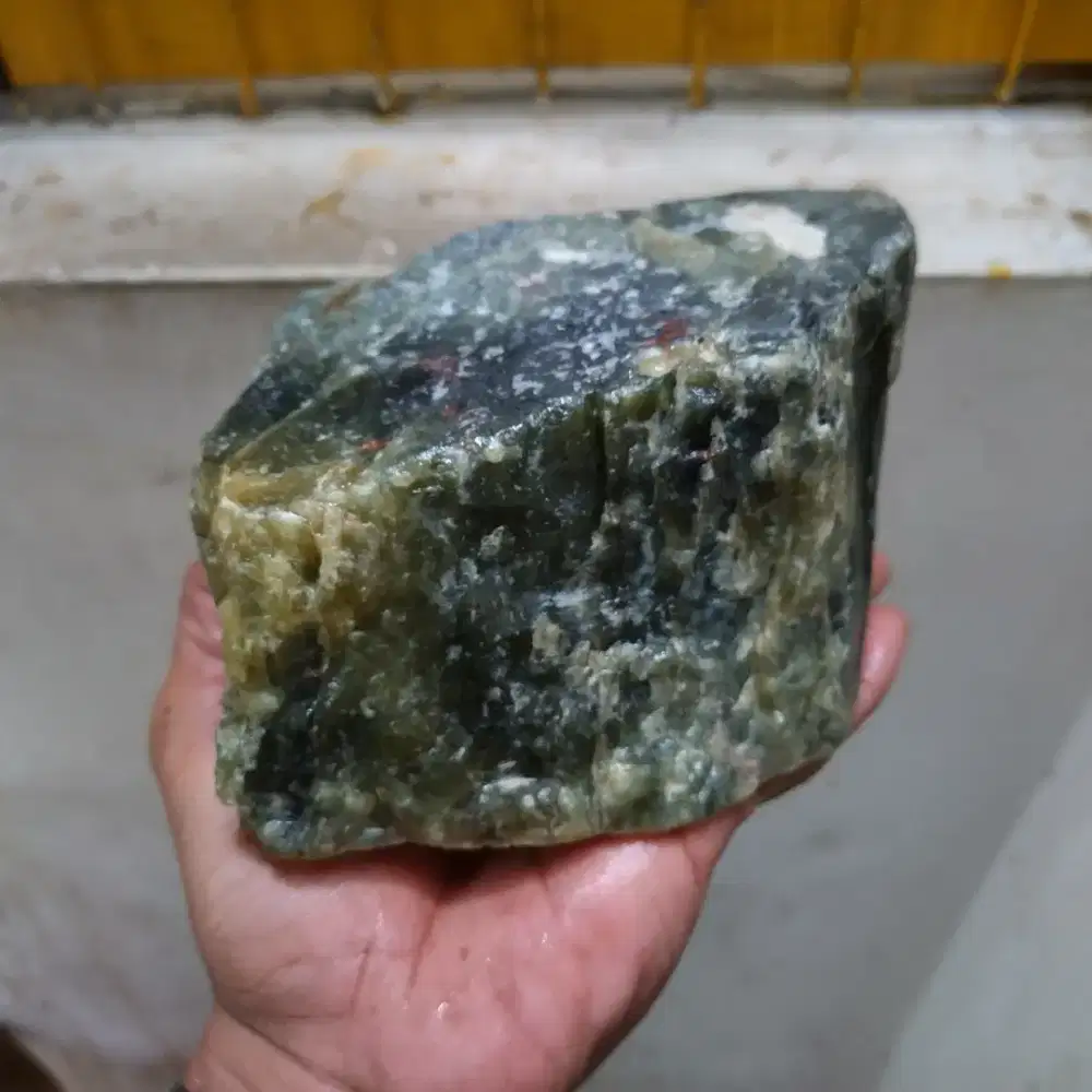 Bahan rough batu idocrase aceh