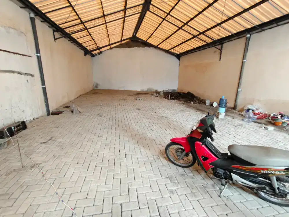 dijual gudang + kos pedurungan tengah dekat wolter Monginsidi