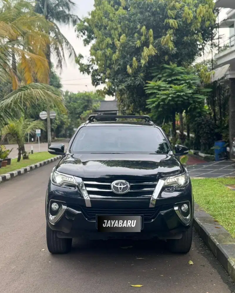 TOYOTA FORTUNER VRZ 2017 AT MATIC GENAP