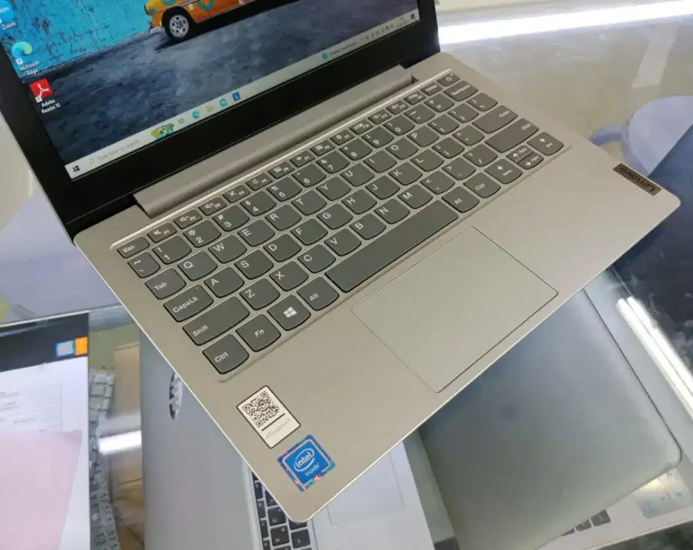 Ideapad1 11igl05 Celeron n4020 Ram 4 gb Ssd 256 gb 11 inc siap pakai
