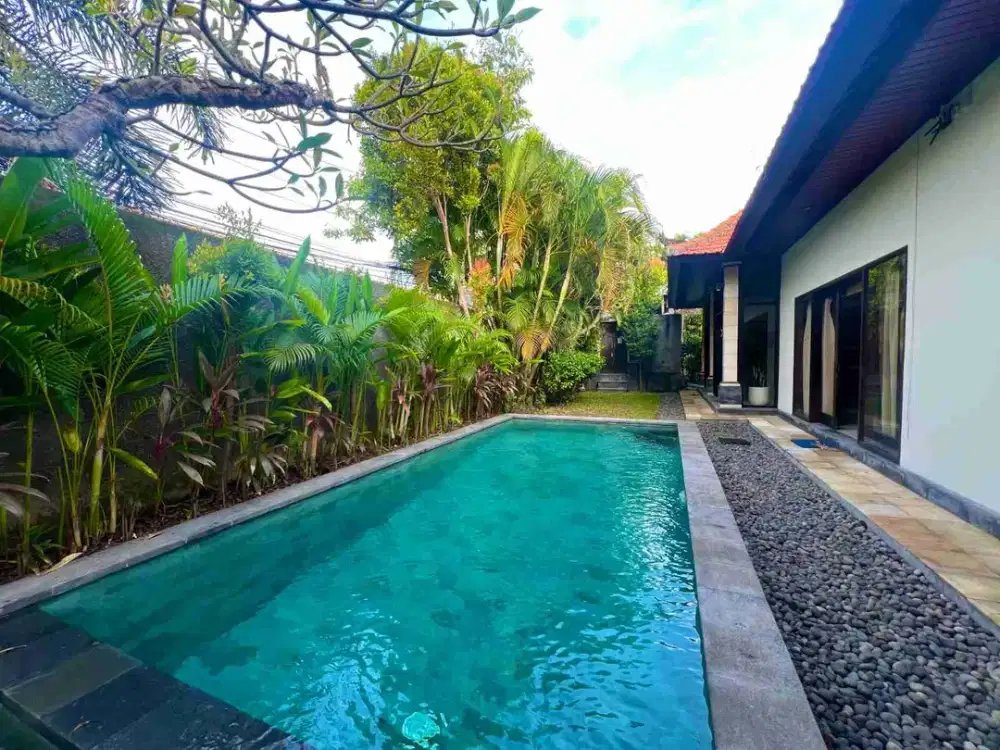 3 bedroom villa Dekat pantai Berawa fully furnished bebas banjir