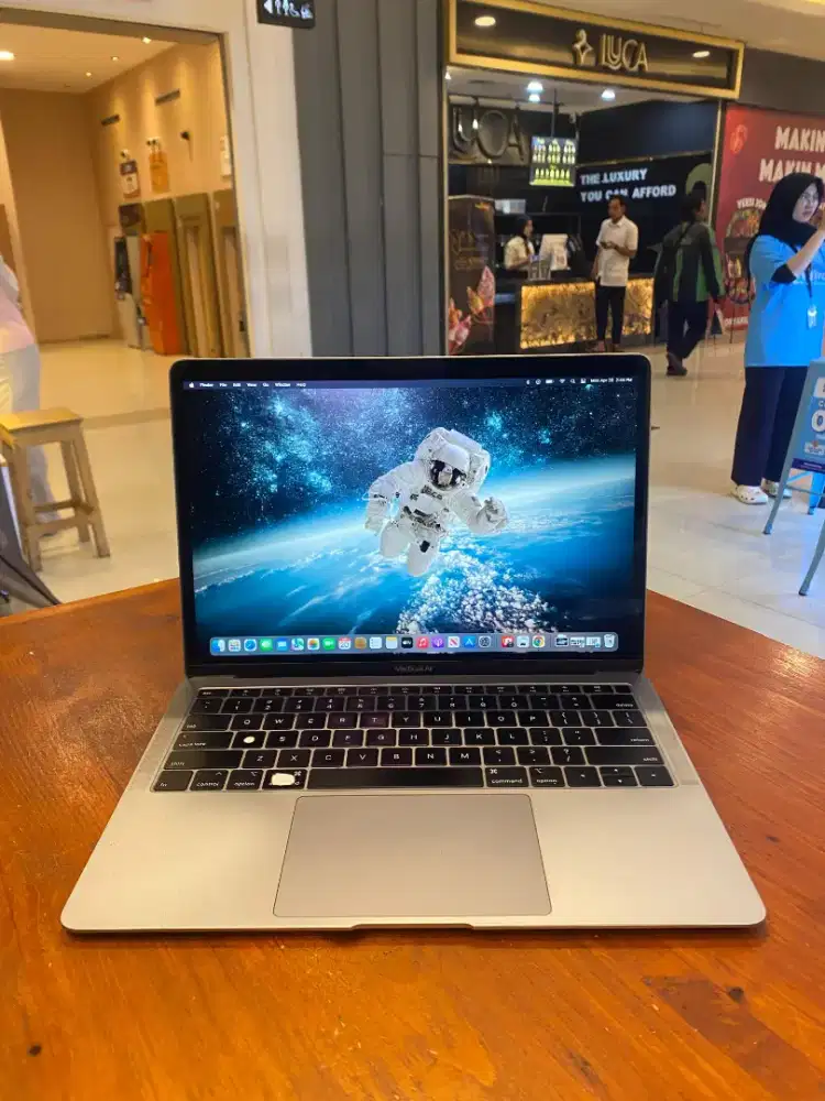 Macbook Air Retina 13 inch 2018
