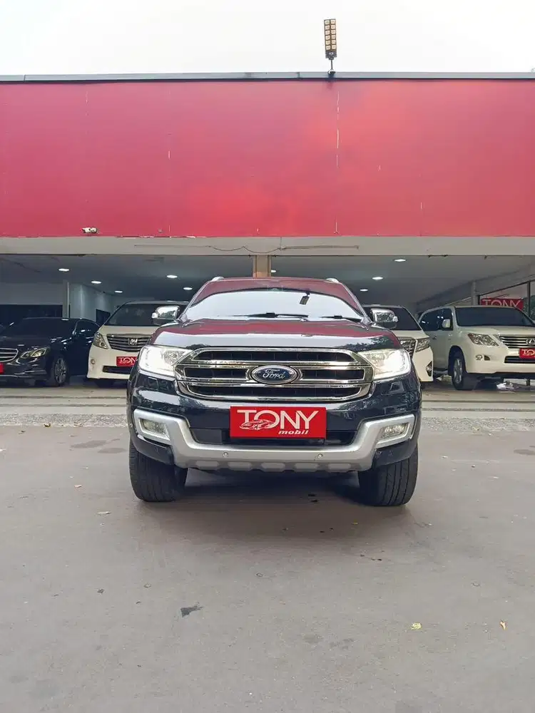 #Tony Mobil# Ford Everest 2.2L AT Titanium 2015 Hitam