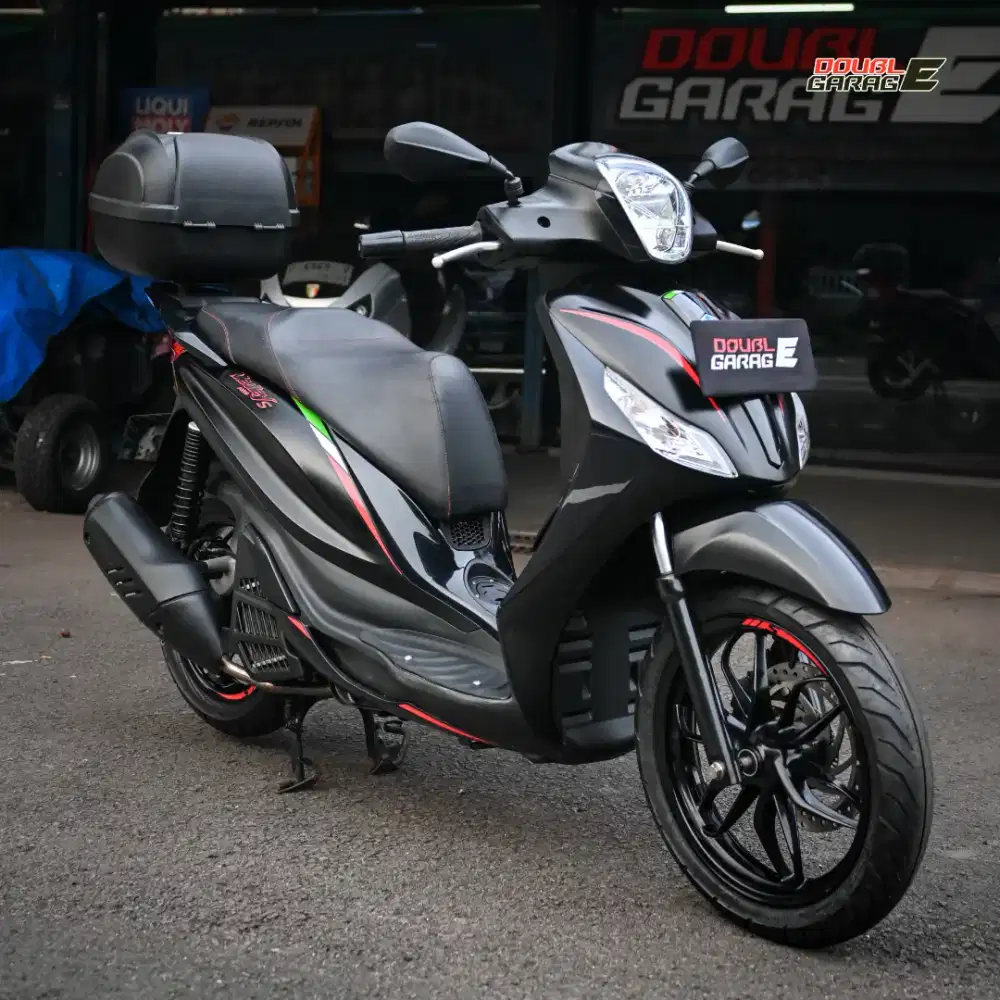 PIAGGIO MEDLEY S 150 HITAM 2019 
‎LOW KM 7000 ISTIMEWA