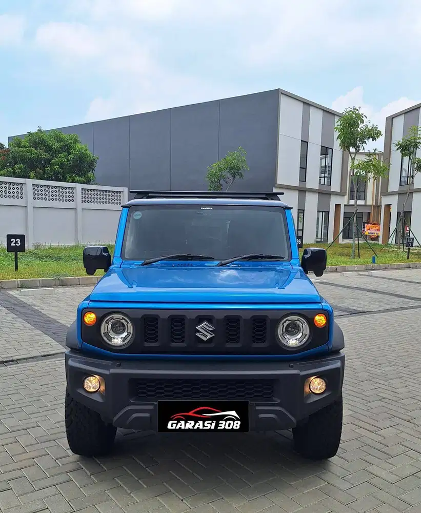 KM 2rb Suzuki Jimny 3 Doors 4x4 AT Tahun 2022 Warna Biru Metalik