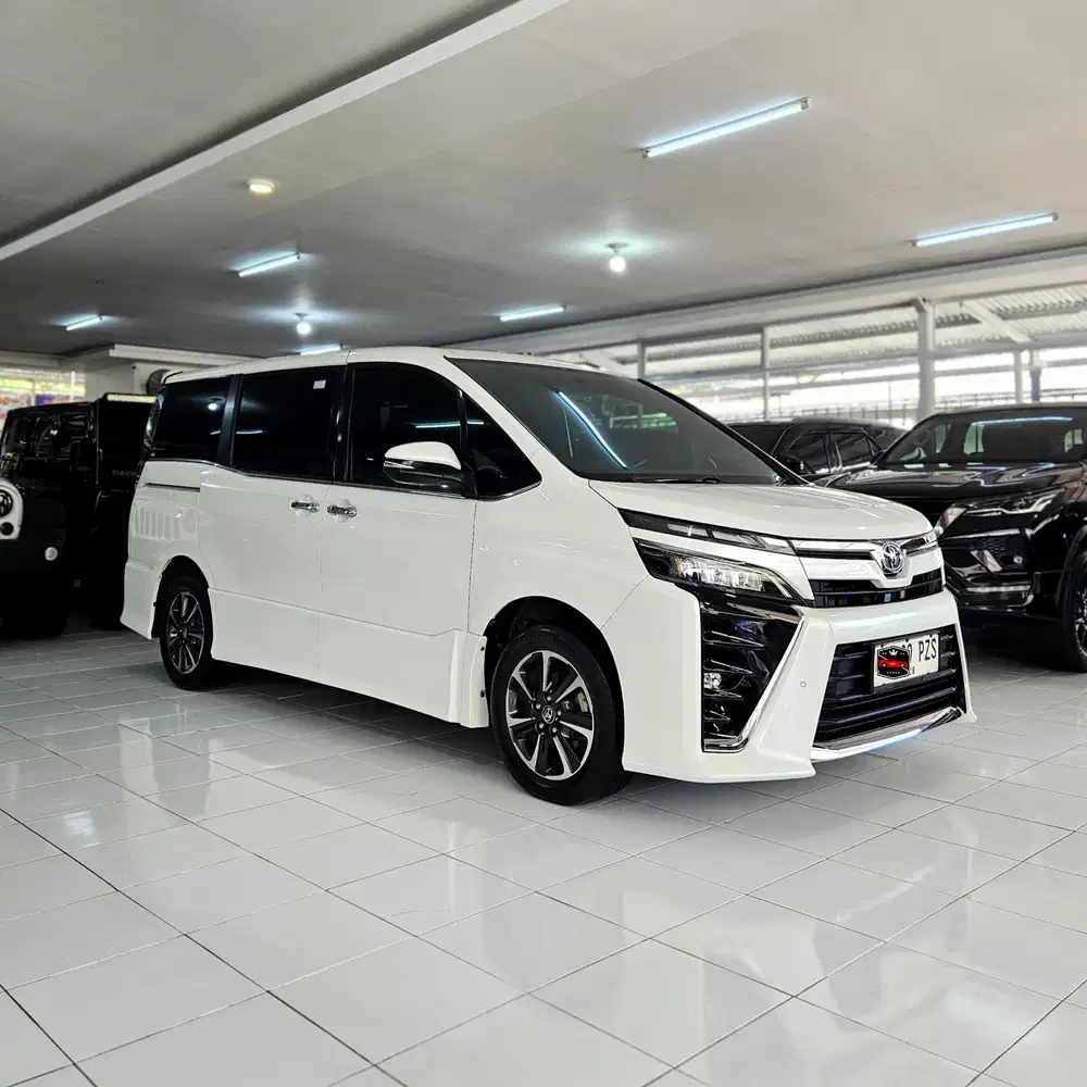 [2019] DP 10jt! Toyota Voxy Sunroof 2.0 matic 2019 pmk LowKM NIK 2018