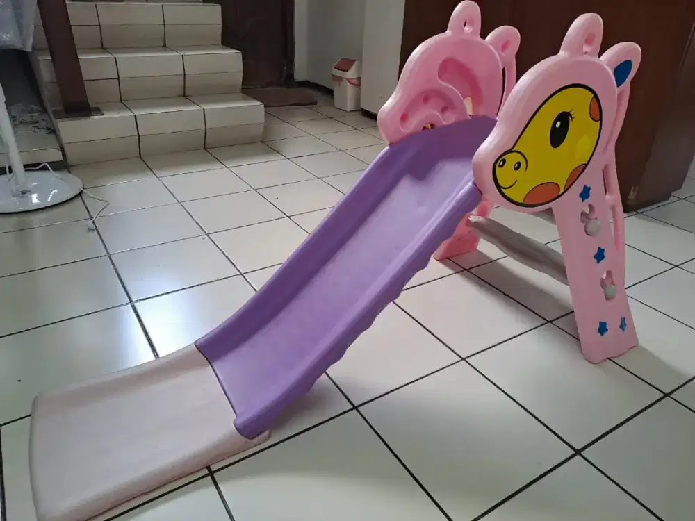 Perosotan (Slide) mini untuk balita