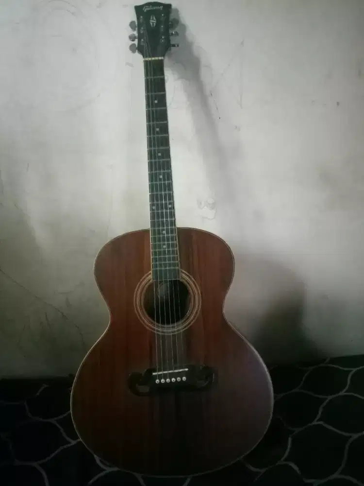 Gitar Merk Gibson