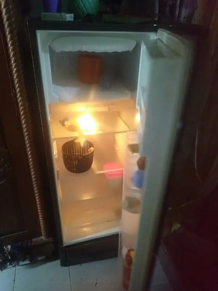 kulkas AQUA masih bagus