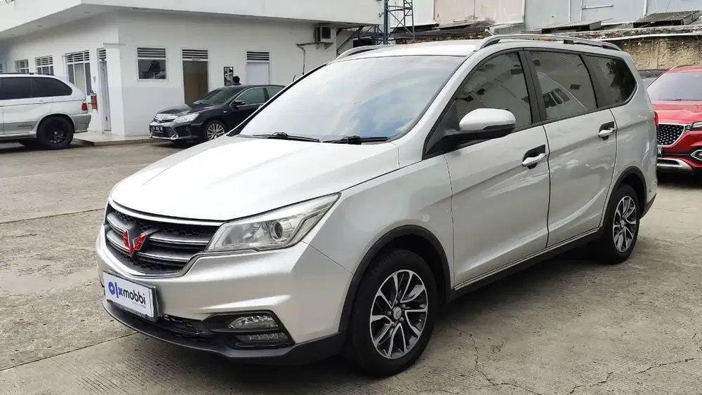 Pajak Panjang - Wuling Cortez 1.5 C Bensin-MT 2019