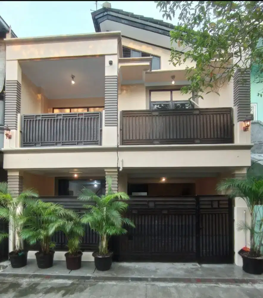 JUAL RUMAH 2 LANTAI - FULL FURNISHED -SHM