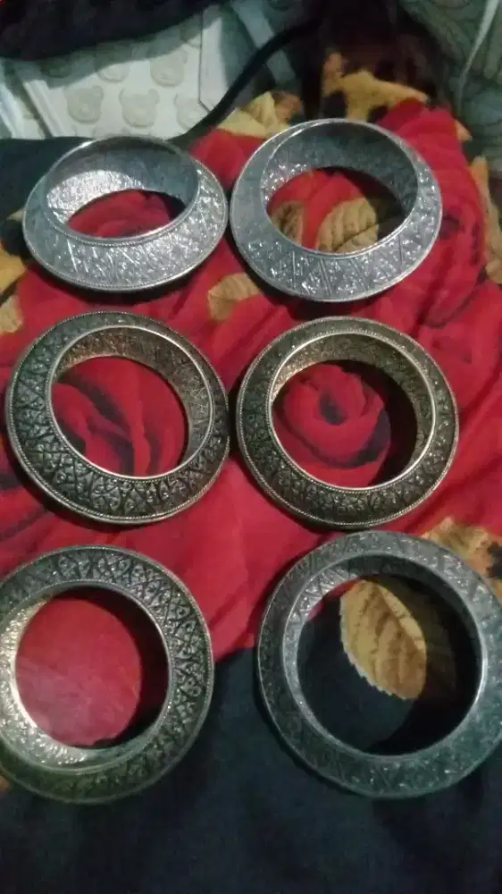 Perhiasan adat daerah