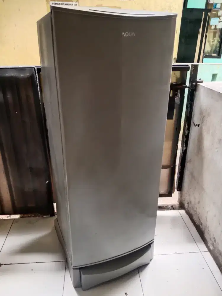 KULKAS AQUA 1 PINTU