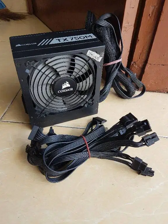 PSU Corsair TX750M 750w 80+ Gold Semi Modular 2x8 pin vga