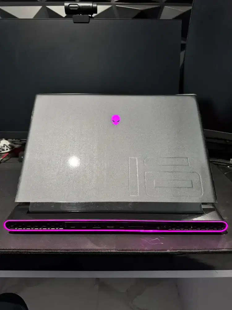 DELL ALIENWARE M16 R1 – Performa Monster untuk Profesional & Gamer!