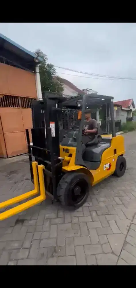 Forklift 3 ton 3 meter Caterpillar