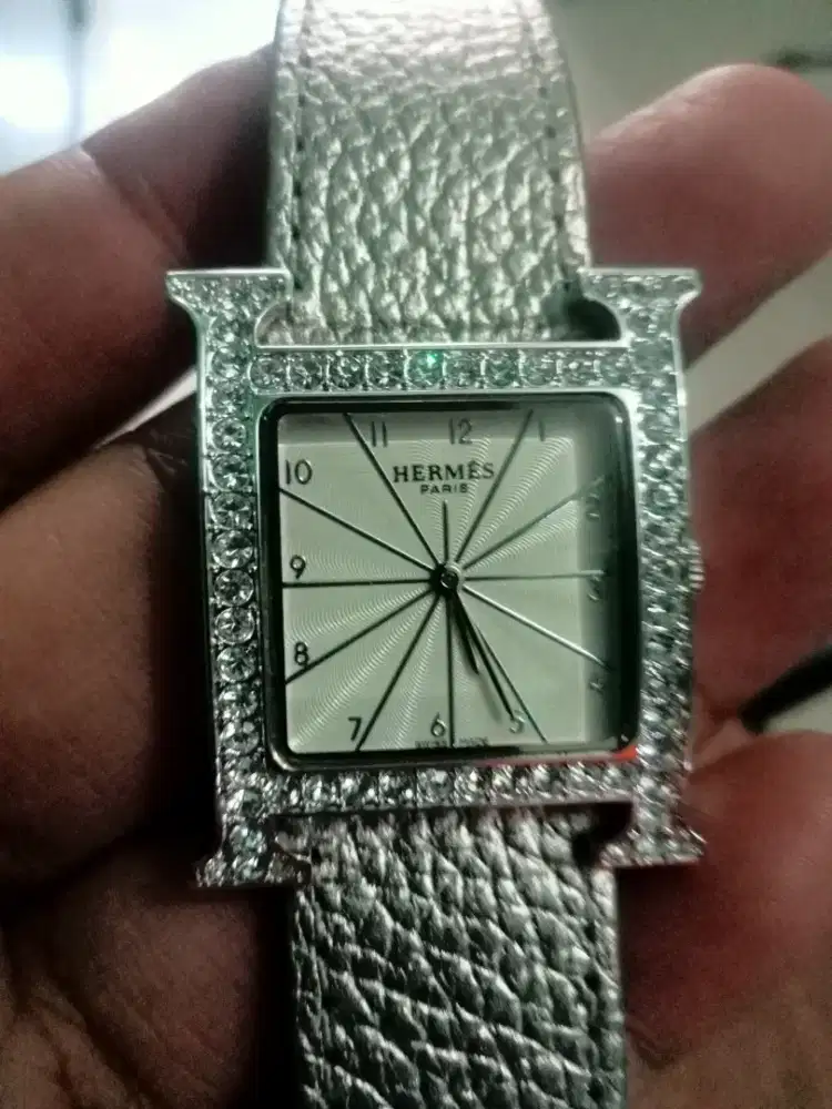Jam tangan wanita hermes