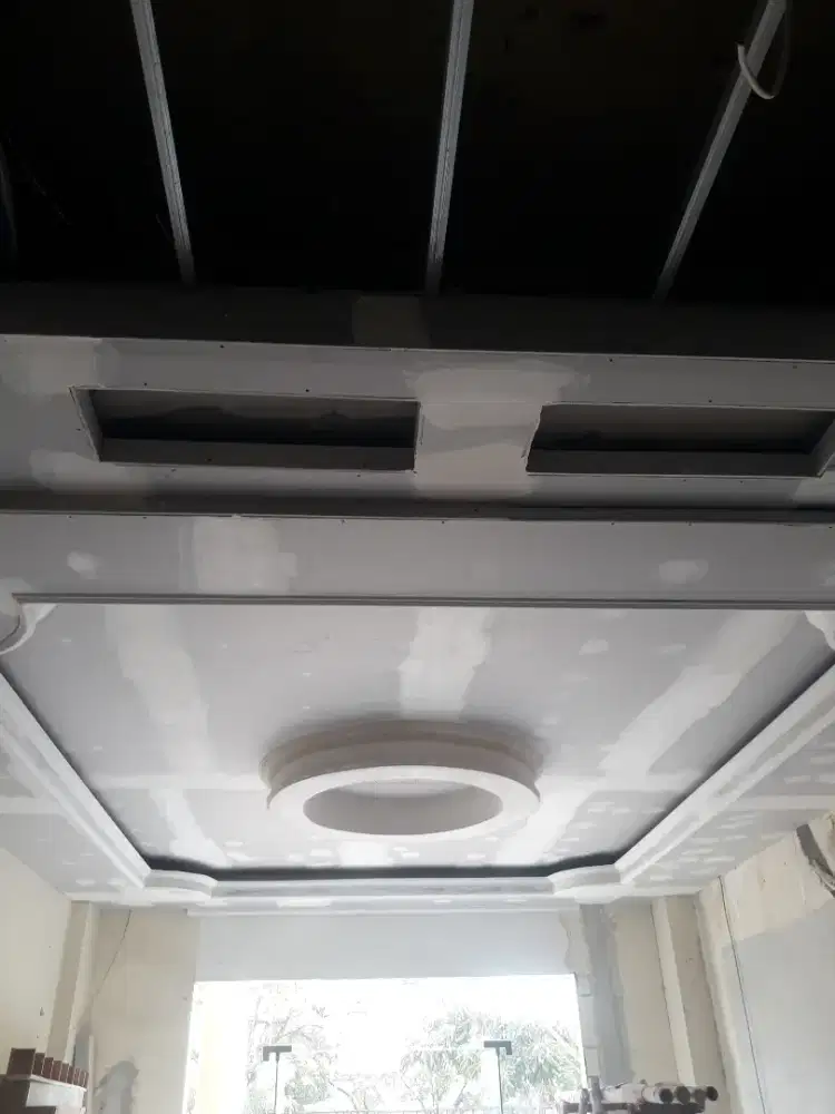 Tukang Pasang Plafon dan Partisi Gypsum. Kontraktor Bangun Rumah Mewah