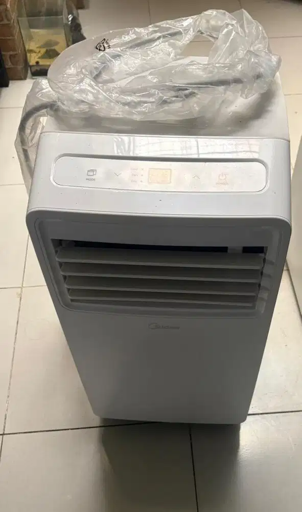 AC PORTABLE MIDEA 1 pk New
