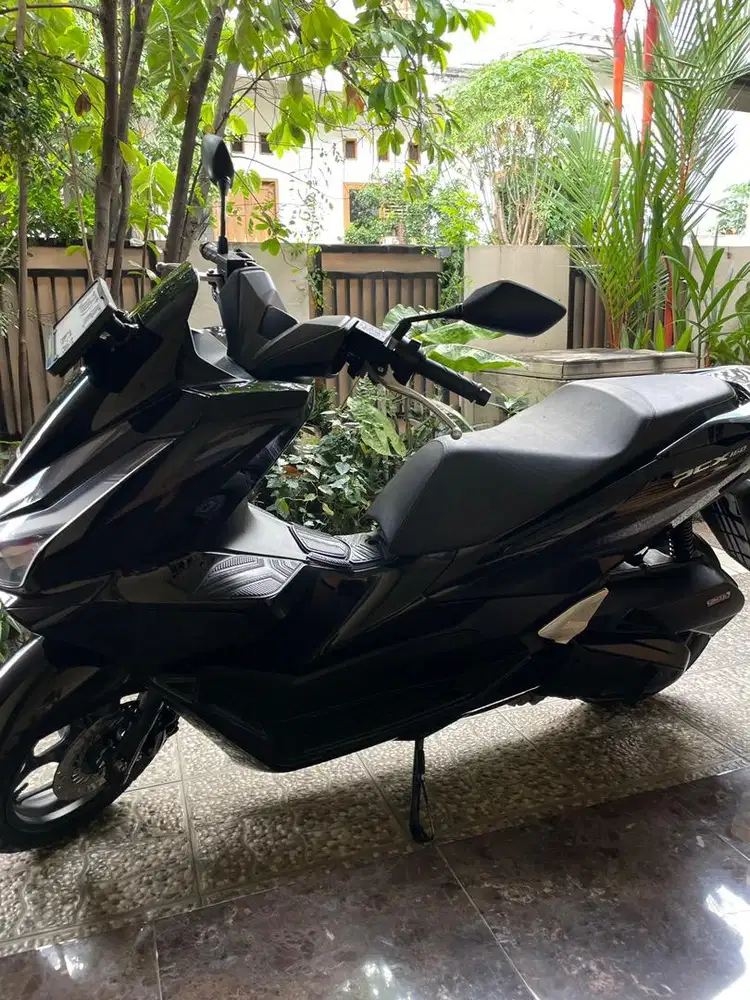 Honda PCX 160 CBS 2025 Black low km rendah nmax adv