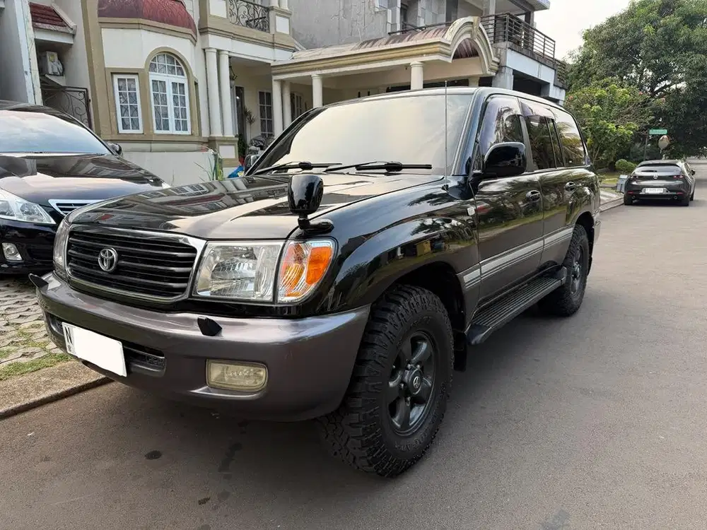 Toyota land cruiser vx100 limited
