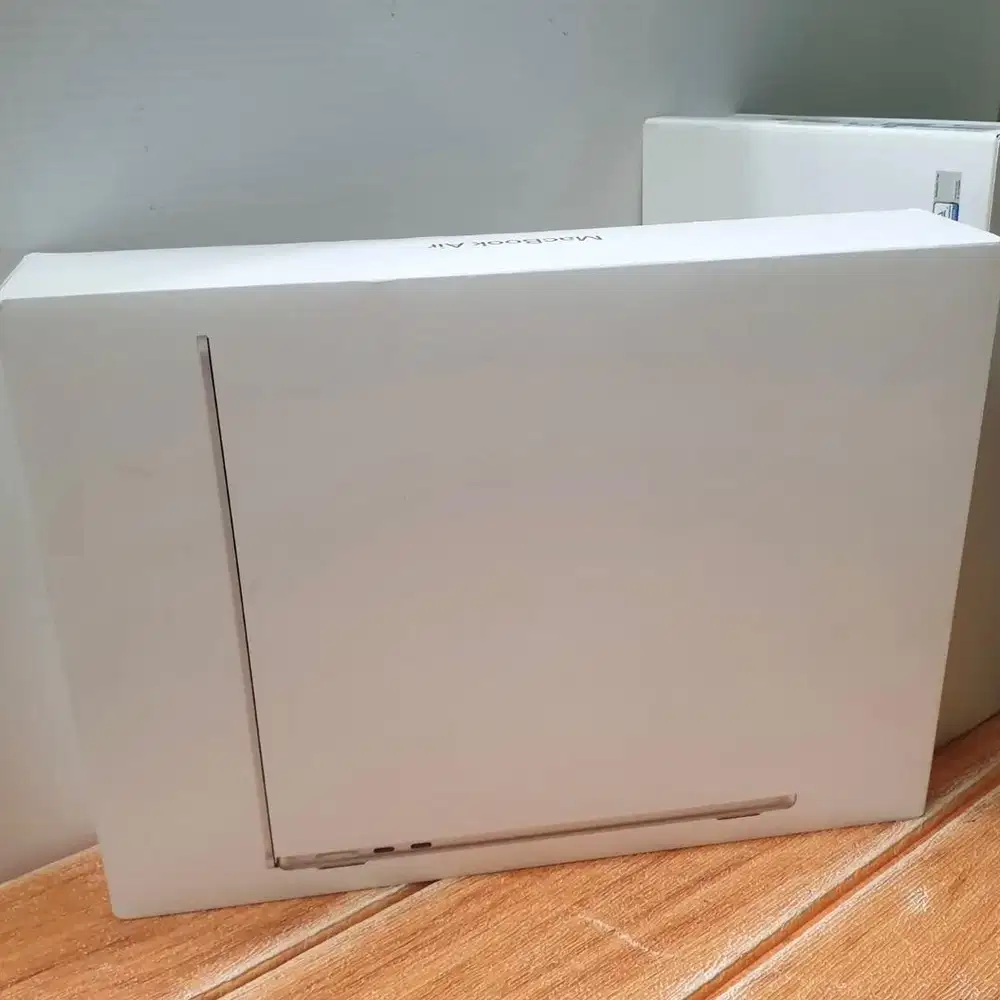 BNiB Macbook Air M3 15” 16/512GB Garansi iBox 1 Tahun