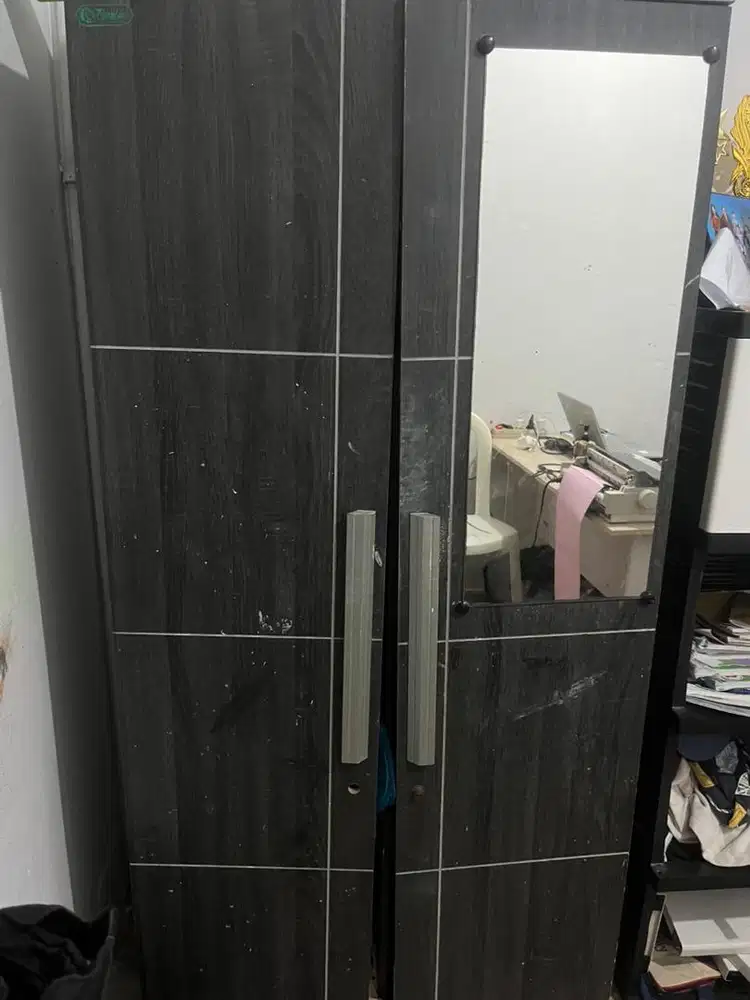 Lemari baju 2 pintu