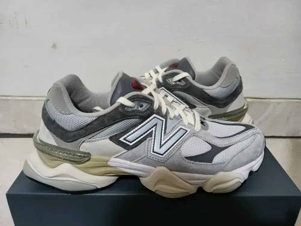 New Balance 9060