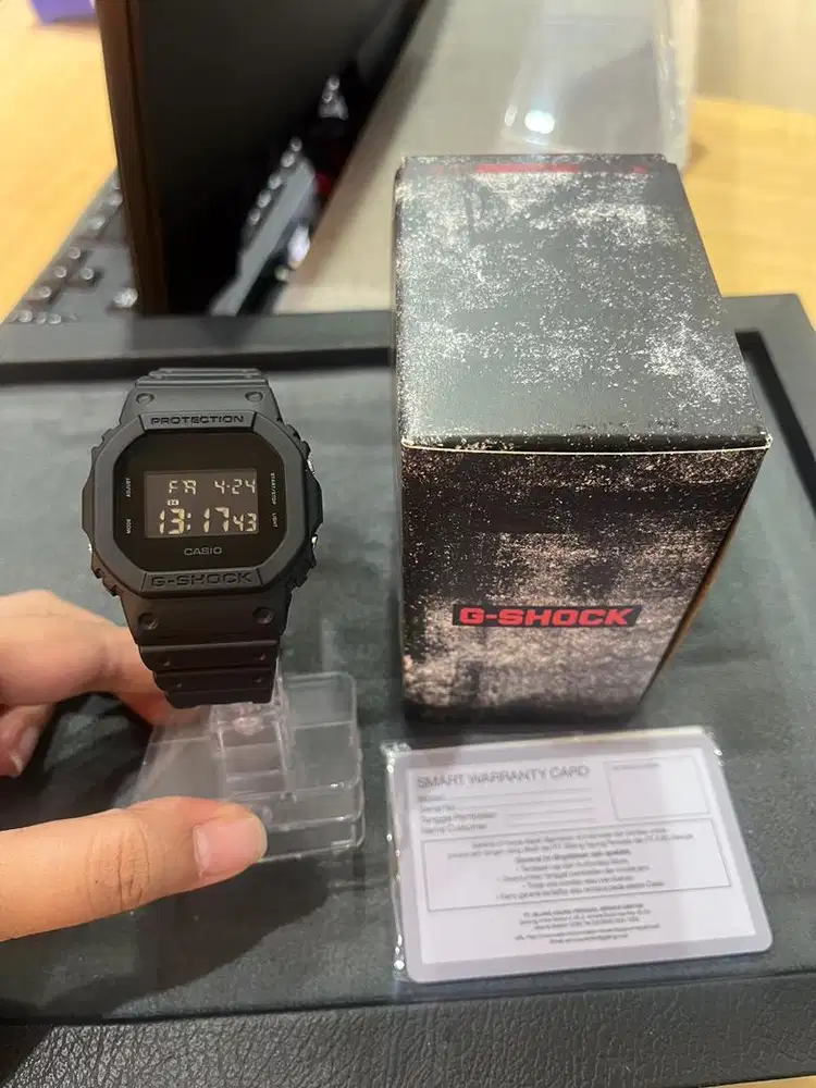 Jam G Shock DW-5600UBB-1