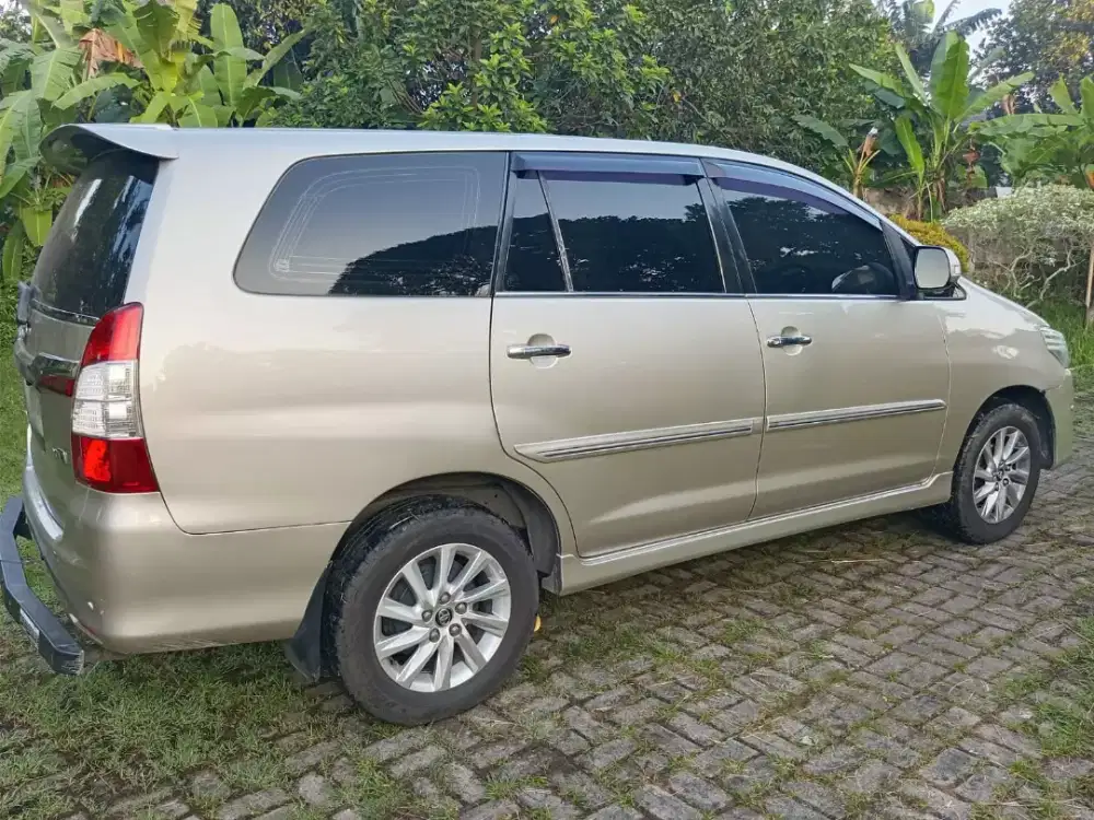 Toyota Kijang Innova 2013 Bensin