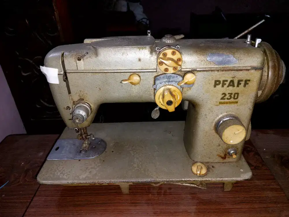Mesin jahit merk PFAFF 230 buatan jerman 1950