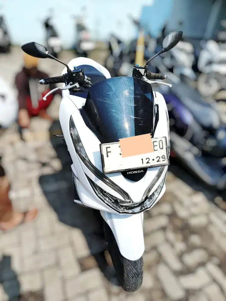 Honda Pcx Putih 2019
