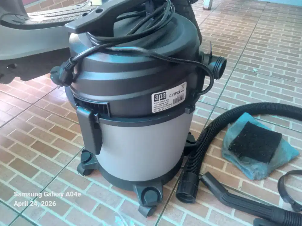 AZKO Vacuum Cleaner Merk APA