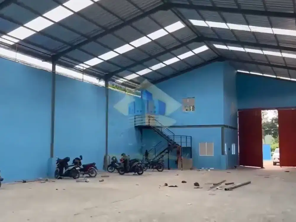 Gudang di jl raya Pemda Tigaraksa Tangerang, Banten