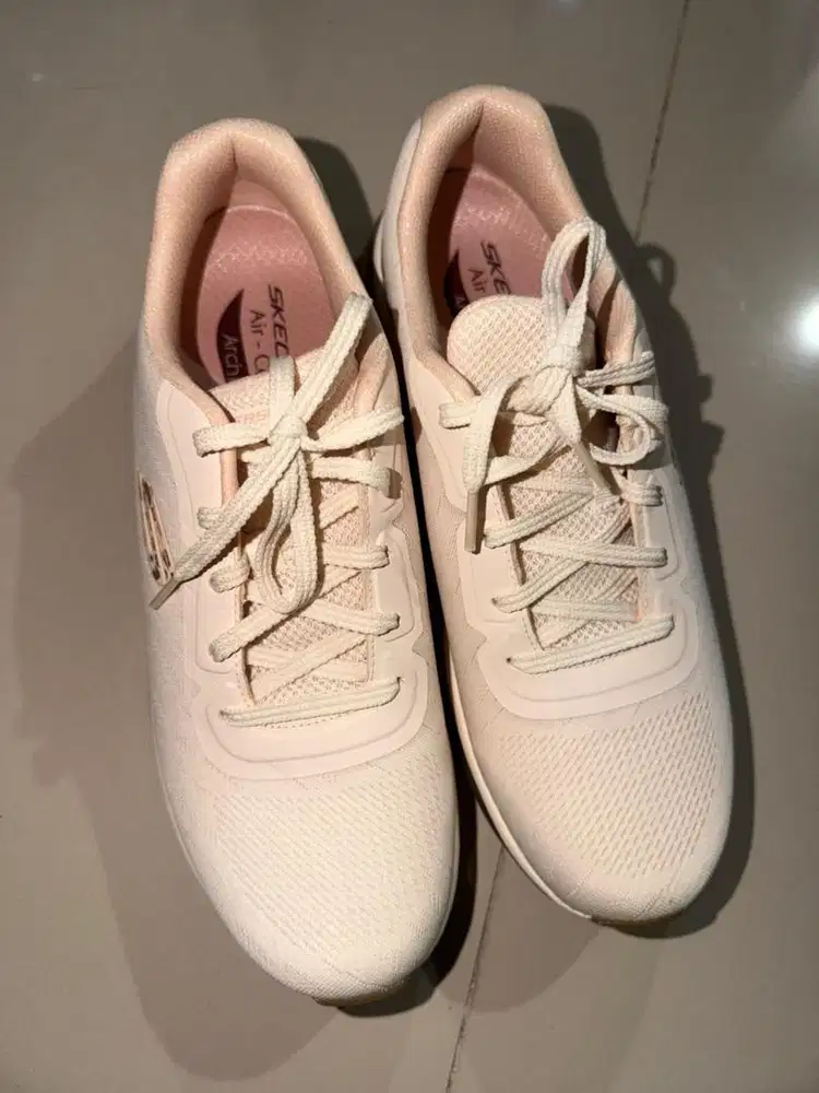 Sepatu Wanita Skechers Size 40