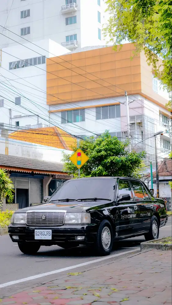 Toyota Crown Comfort Diesel 3000cc 2003 Hitam Black 2002 2004 Crown D