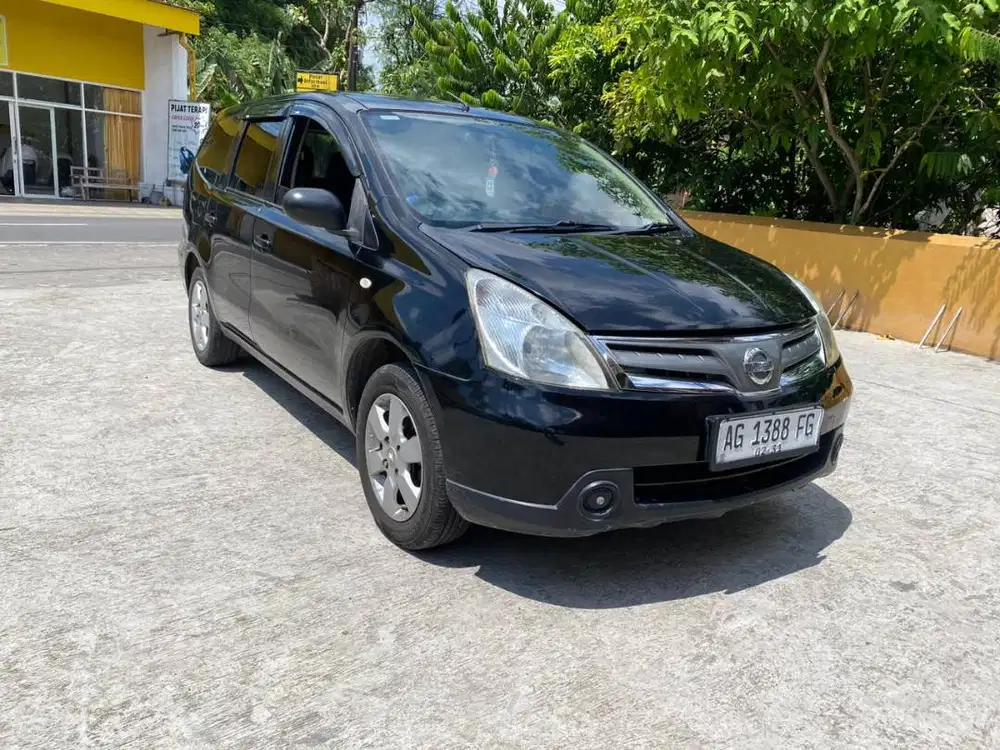 Nissan Grand livina sv 2012 plat ag nopi mobil bekas sekoto kediri