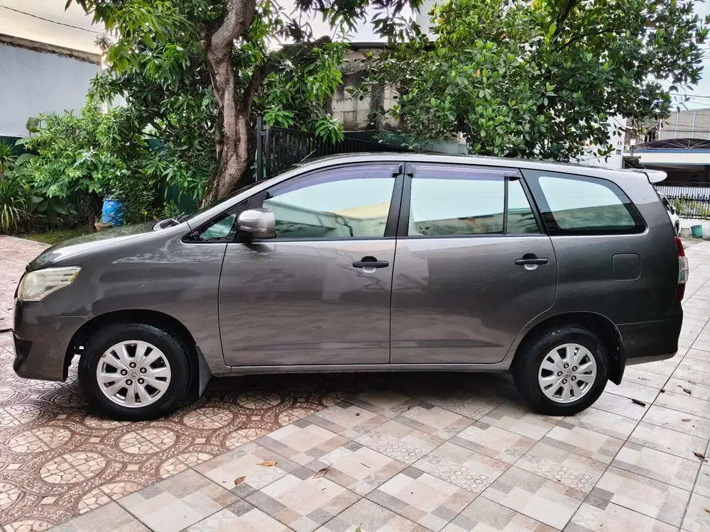 Toyota Kijang Innova 2013 Diesel E Manual