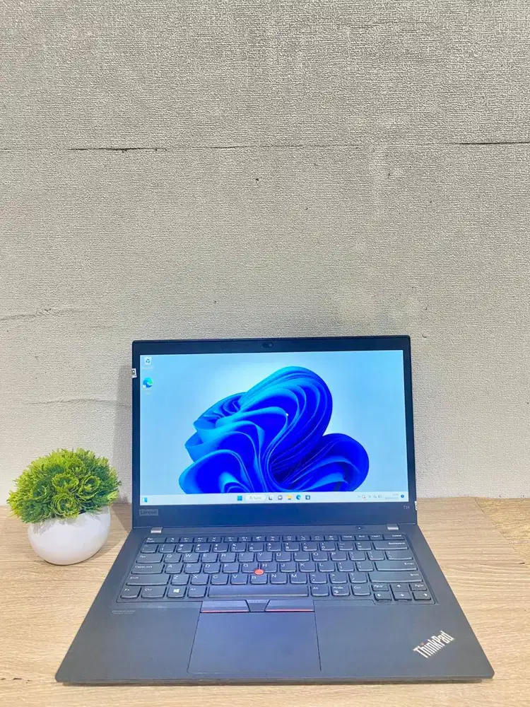 READY STOK SECOND HARGA TERJANGKAU !! ( LENOVO THINKPAD T14 )