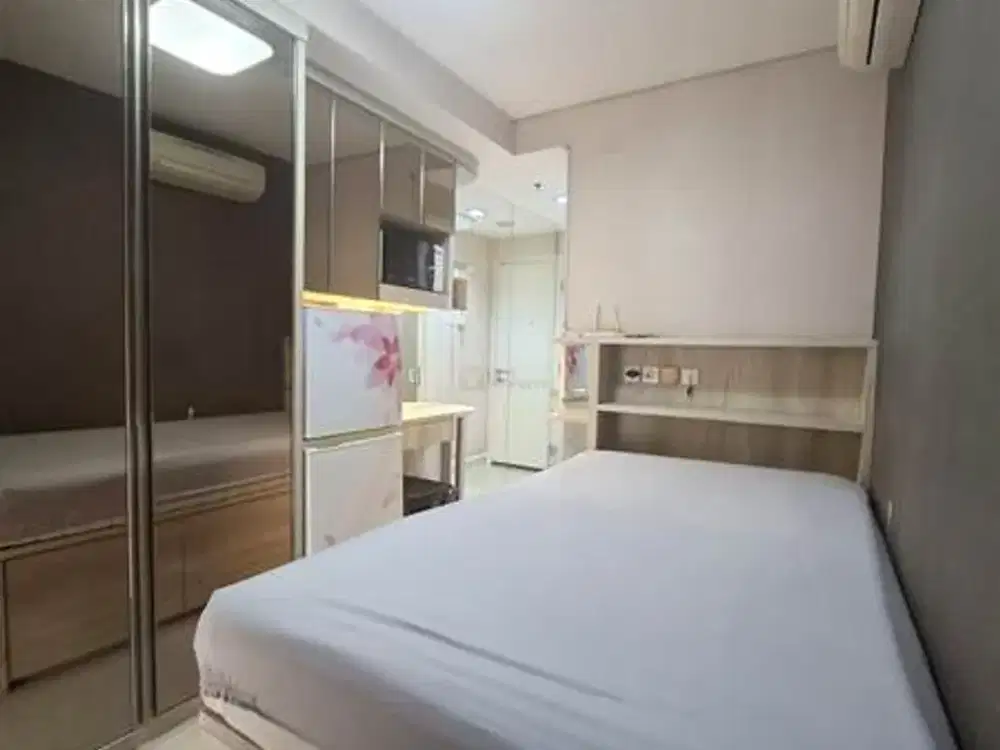 Tinggal bawa koper! Selangkah ke Central park Mall Disewakan Studio siap huni Apartemen Madison park strategis fasilitas lengkap