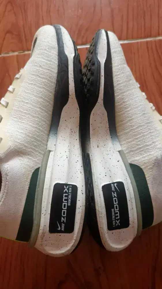 JUAL ATAU TUKAR DENGAN SEPATU ADIDAS