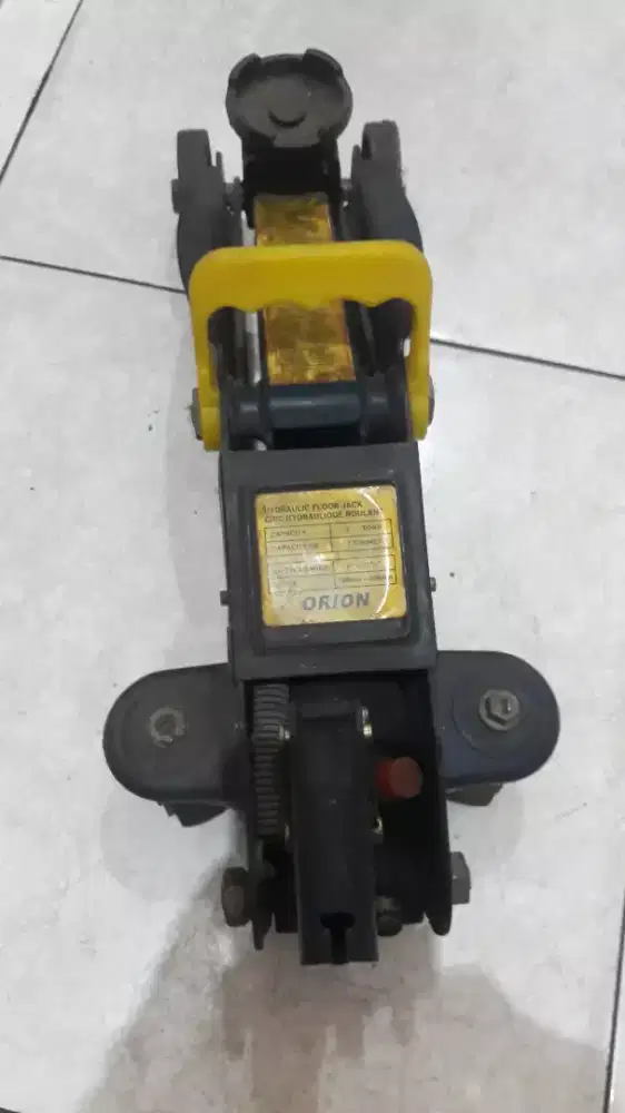 Dongkrak mobil Orion kapasitas 2 ton