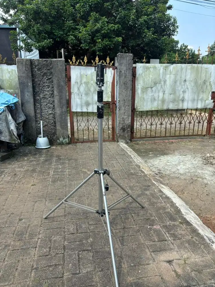 Manfrotto 007 Cine lightstand stand hmi aputure boom dll