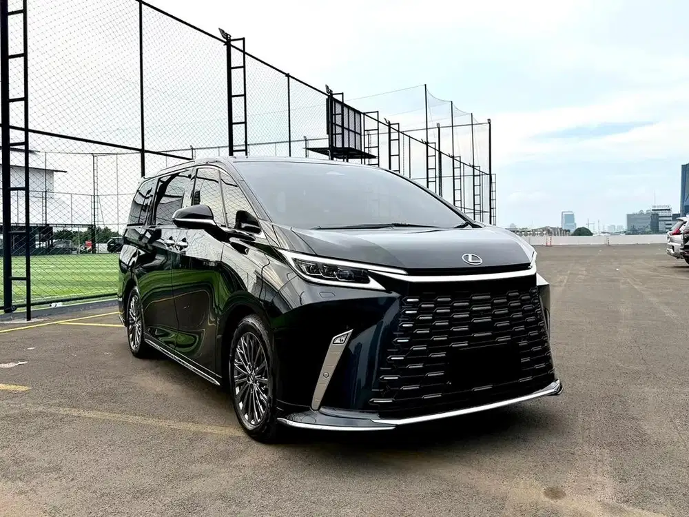 (KM 1rb LIKE NEW) LEXUS LM350H 2025 FULL ORIGINAL